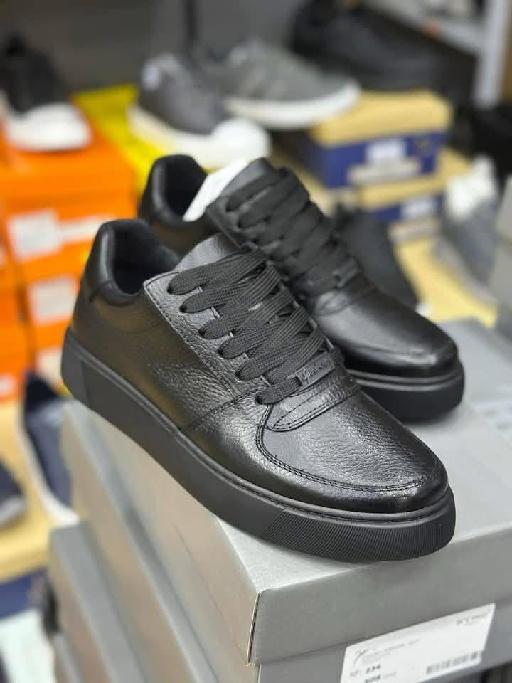 HCINOSHOES - Image 3